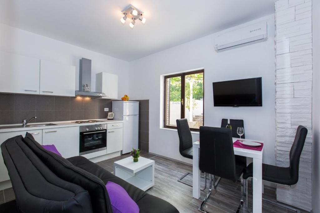 Apartments Villa Roza Mokošica Екстериор снимка